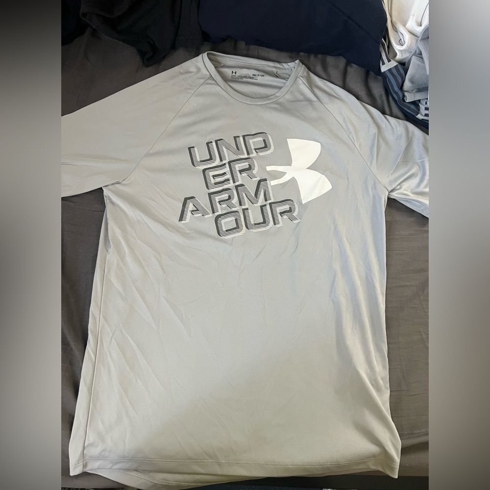 Men’s Dri-fit Under Armour Shirt
